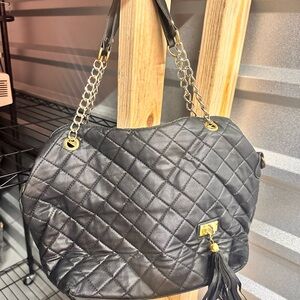 Elegant Black Quilted Handbag